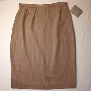 NWT Liz Claiborne Pencil Skirt Size 12 Below The Knee Tan Herringbone Pattern